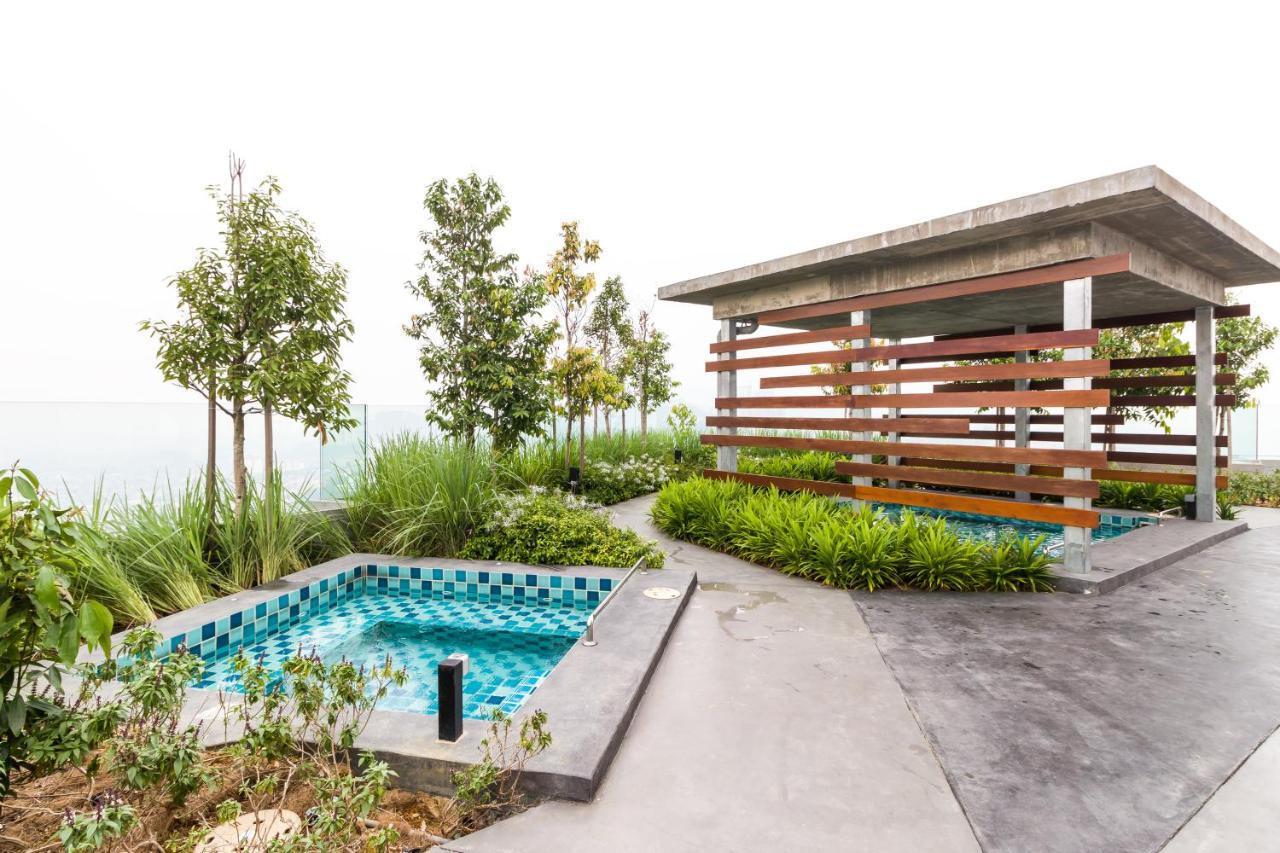 Eko Cheras Premium Suite Kuala Lumpur Exterior photo